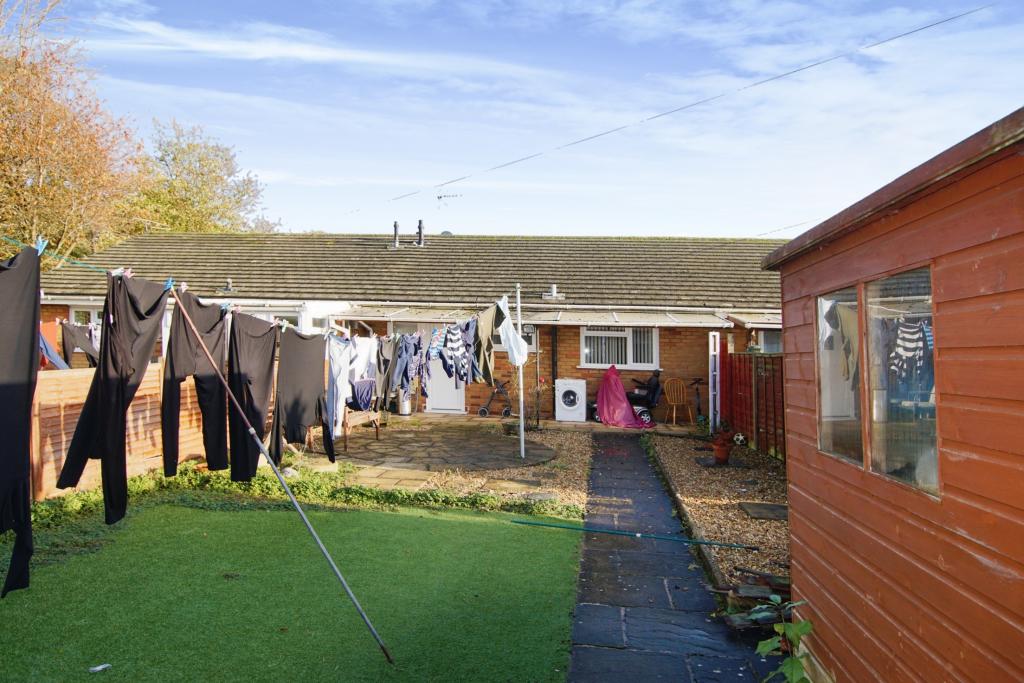 2 bedroom bungalow for sale in Hoylake, Yate, Bristol, BS37