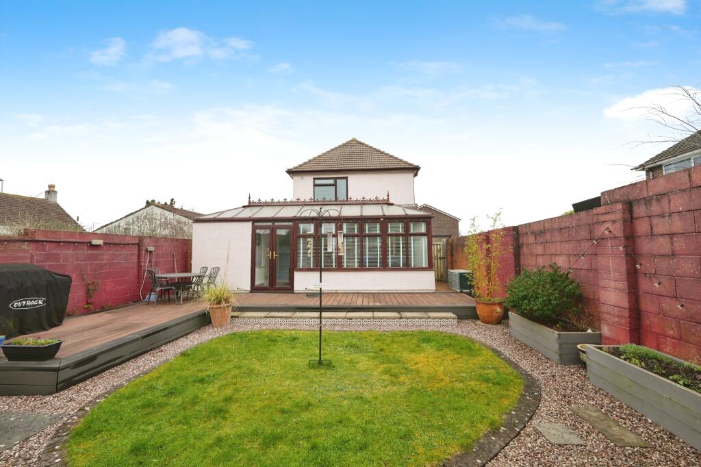 3 bedroom detached house for sale in Westerleigh Road, Yate, Bristol