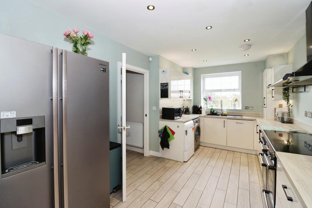 Additional property image - Badger Road, Thornbury, Bristol, Gloucestershire, BS35