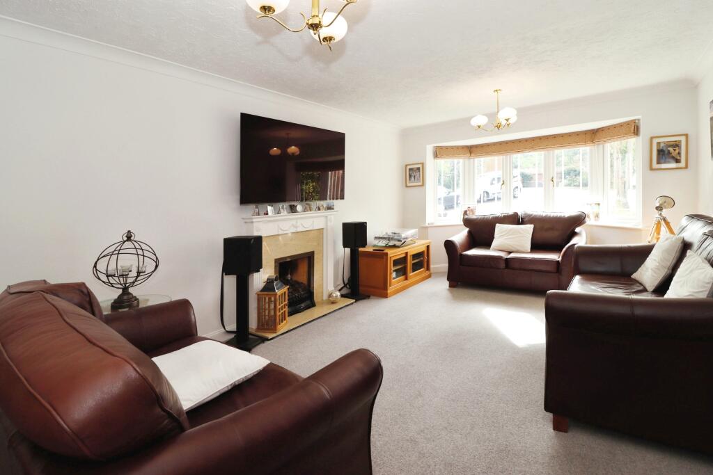 Additional property image - Hopkins Close, Thornbury, Bristol, Gloucestershire, BS35