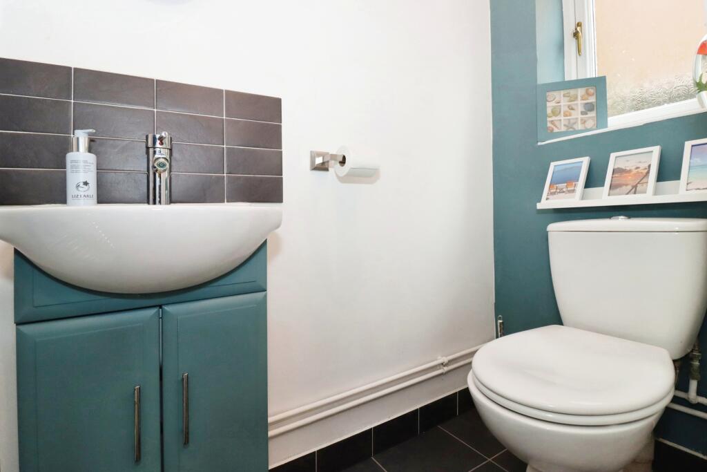 Additional property image - Hopkins Close, Thornbury, Bristol, Gloucestershire, BS35
