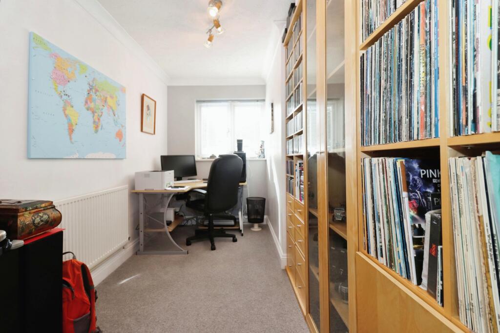 Additional property image - Hopkins Close, Thornbury, Bristol, Gloucestershire, BS35