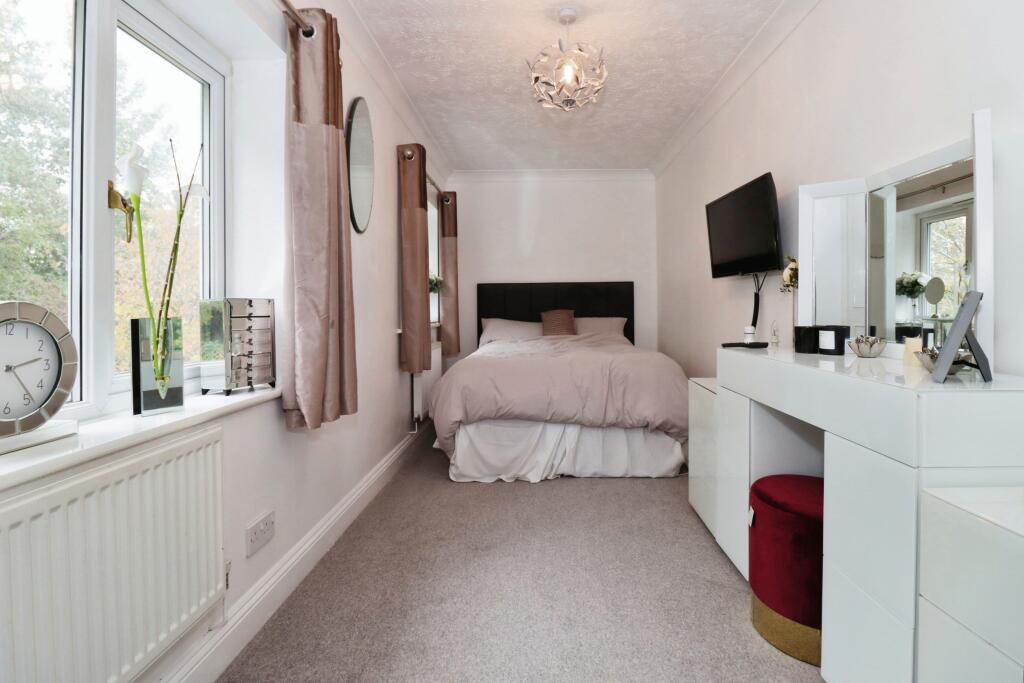 Additional property image - Hopkins Close, Thornbury, Bristol, Gloucestershire, BS35