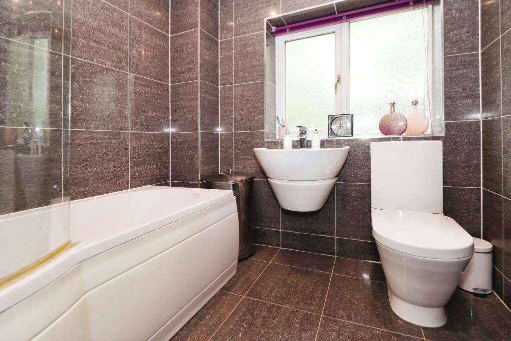 Additional property image - Hopkins Close, Thornbury, Bristol, Gloucestershire, BS35