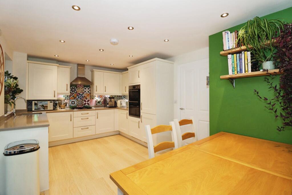 Additional property image - Haybob Road, Thornbury, Bristol, Gloucestershire, BS35