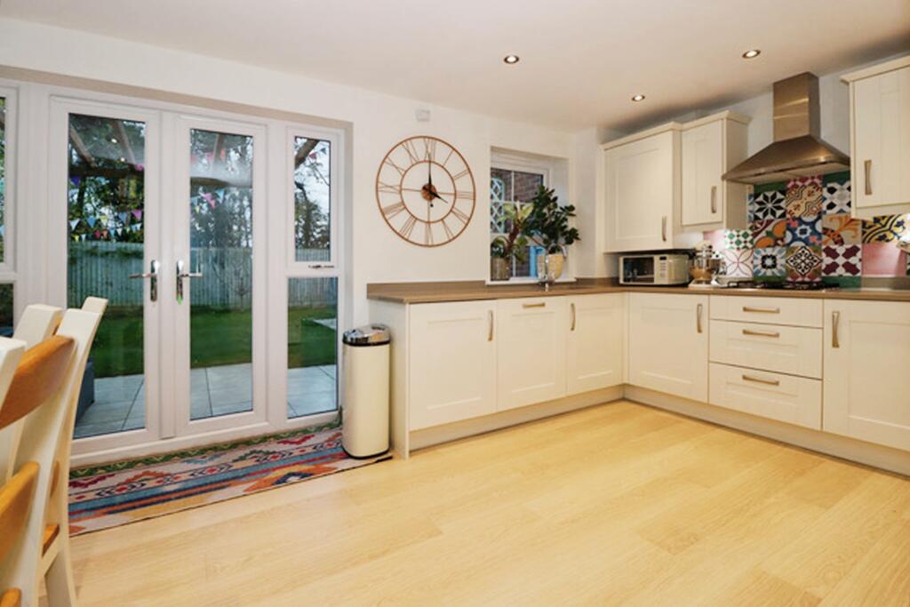 Additional property image - Haybob Road, Thornbury, Bristol, Gloucestershire, BS35