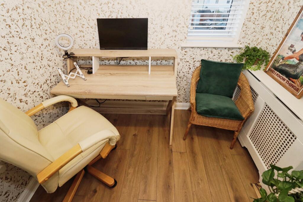 Additional property image - Haybob Road, Thornbury, Bristol, Gloucestershire, BS35