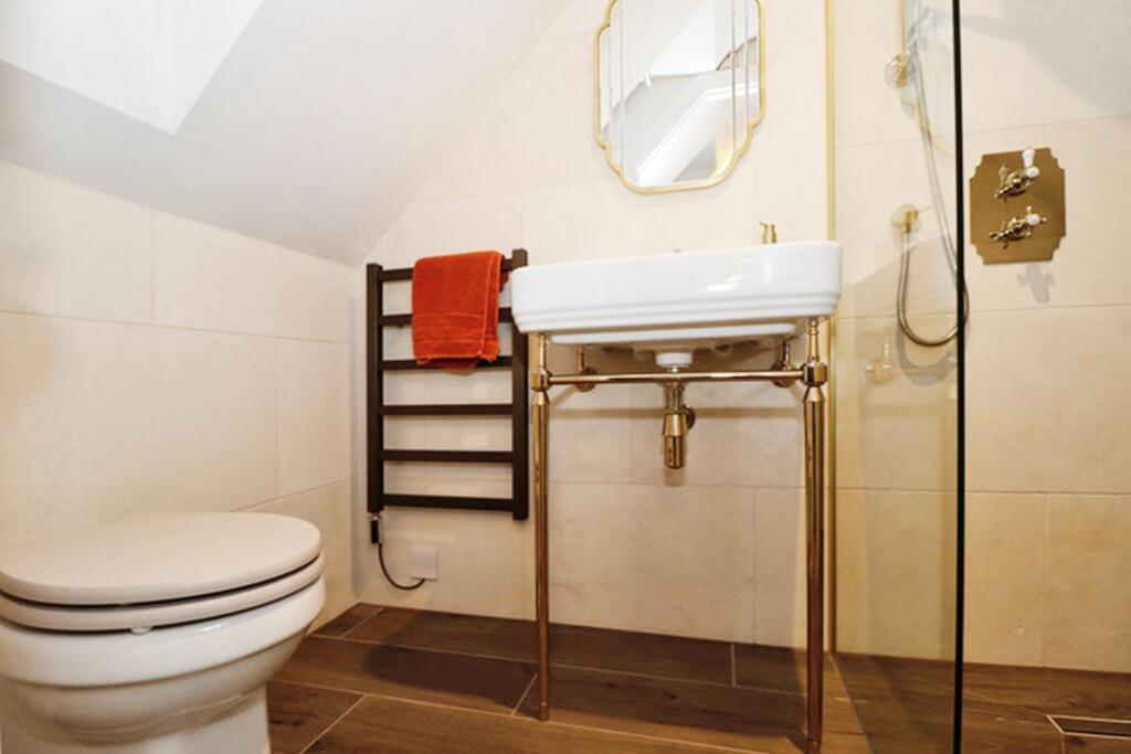Additional property image - Haybob Road, Thornbury, Bristol, Gloucestershire, BS35