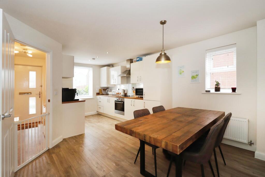 Additional property image - Dowsell Way, Yate, Bristol, Gloucestershire, BS37