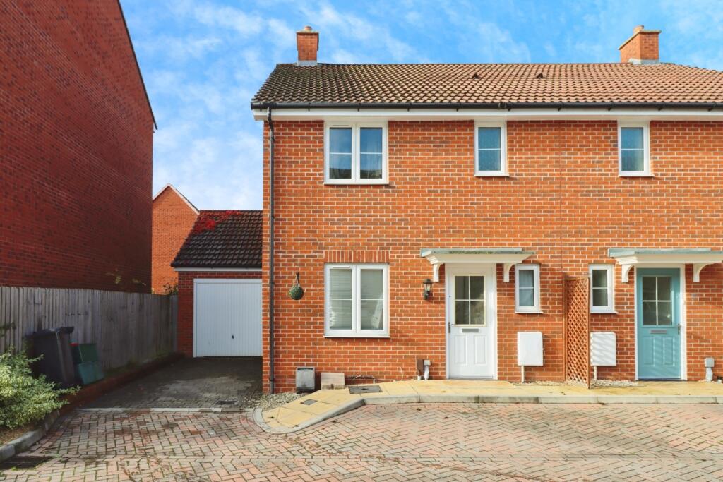 Main image of property: Blue Cedar Close, Yate, Bristol, Gloucestershire, BS37