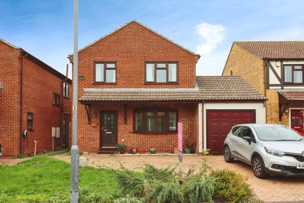 Main image of property: Celandine Close, Thornbury, Bristol, Gloucestershire, BS35