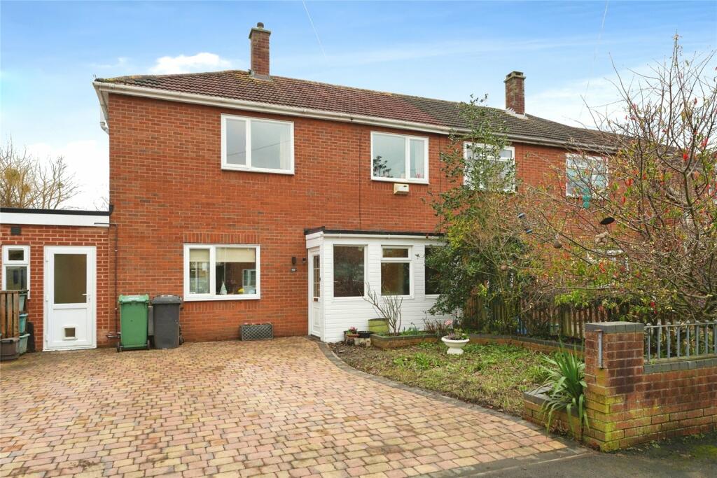 4 bedroom semidetached house for sale in Elmgrove Road, Hucclecote