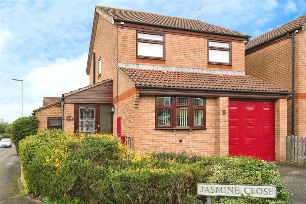 3 bedroom detached house for sale in Jasmine Close, Abbeydale, Gloucester, Gloucestershire, GL4