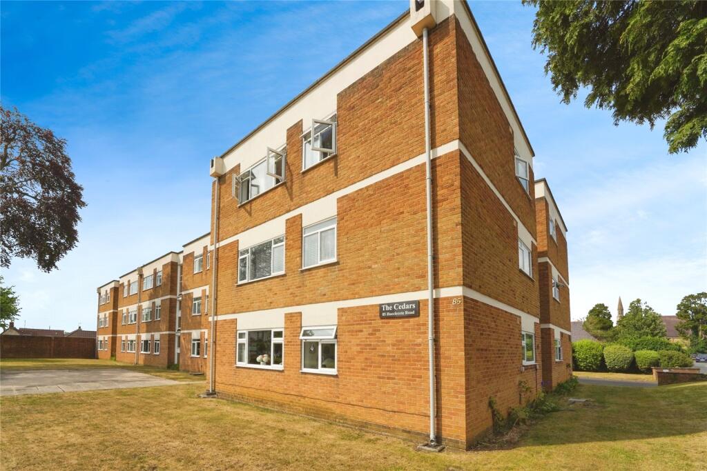 Main image of property: Hucclecote Road, Gloucester, Gloucestershire, GL3