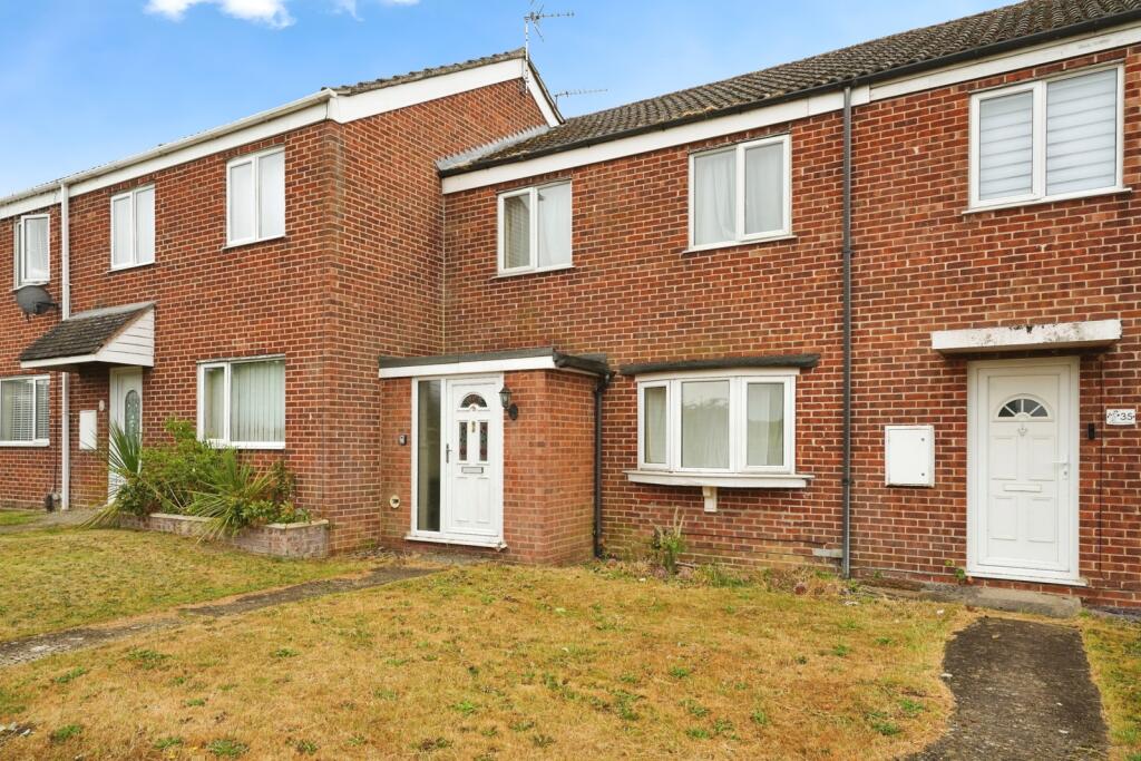 Main image of property: Saffron Close, Gloucester, Gloucestershire, GL4