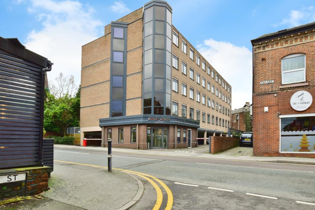1 bedroom flat for sale in Ashley Road, Altrincham, WA14
