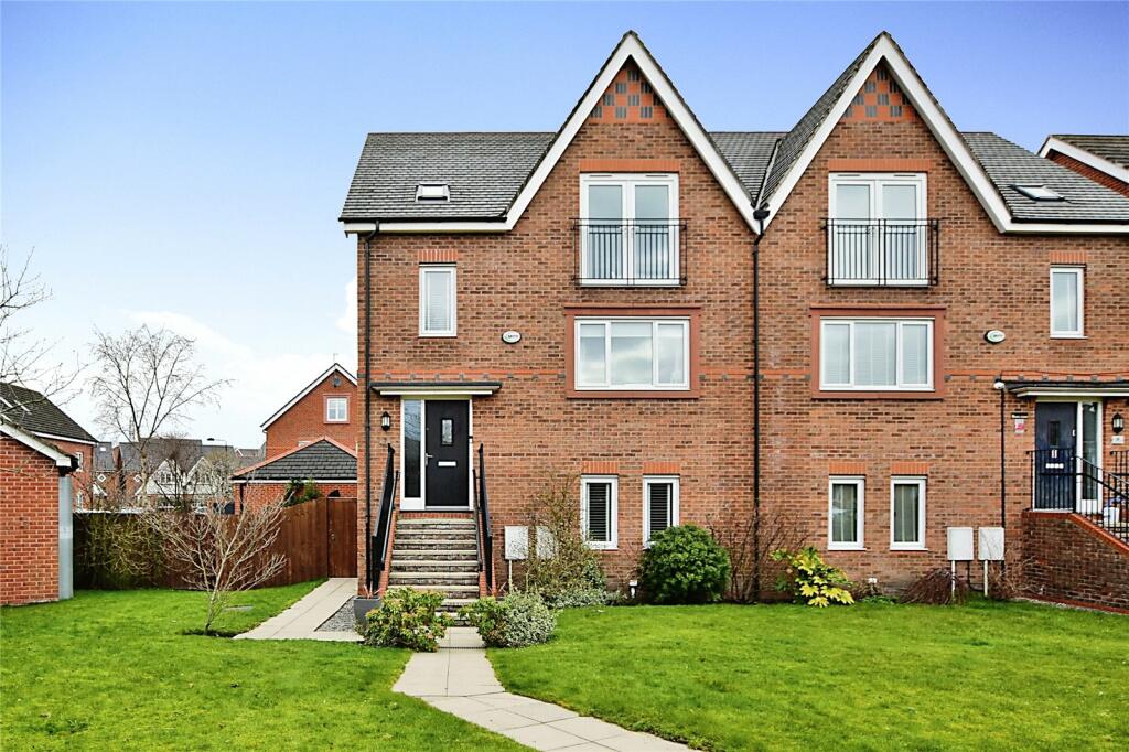 4 bedroom semidetached house for sale in Rosebeck Walk, West Timperley