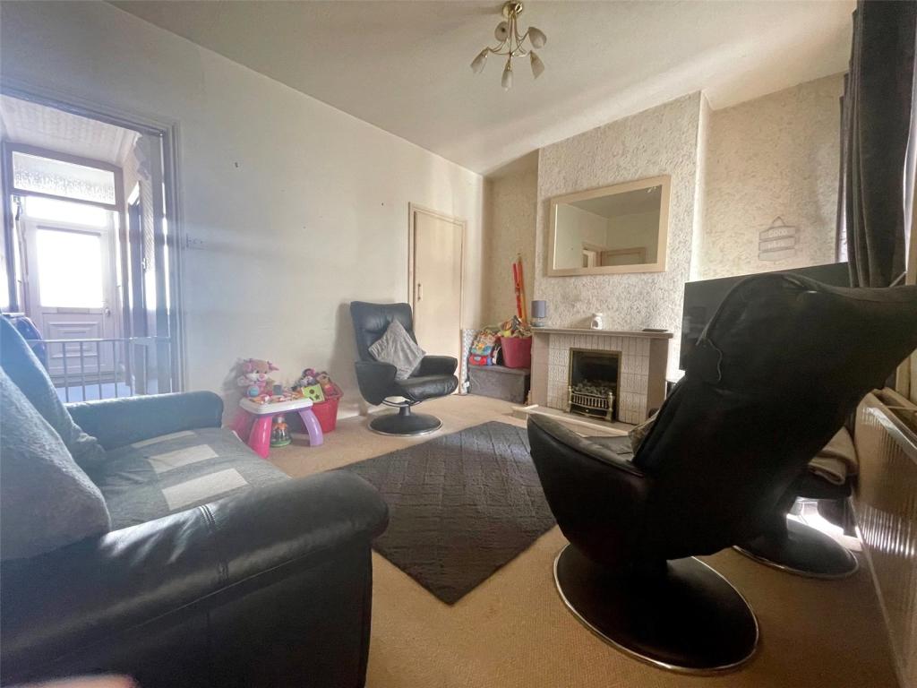 3 bedroom terraced house in Jersey Road, Gloucester, GL1 £165000 BrickPal