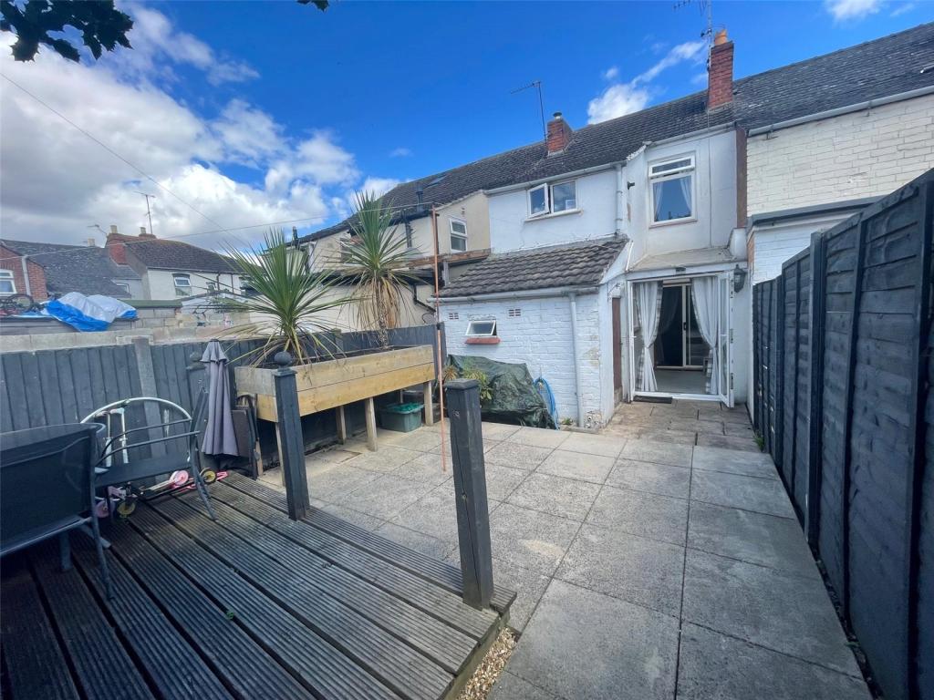 3 bedroom terraced house in Jersey Road, Gloucester, GL1 £165000 BrickPal