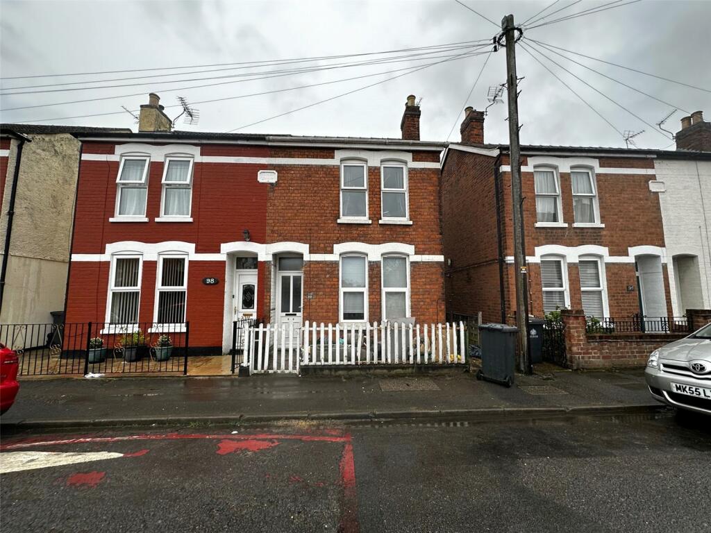 3 bedroom semidetached house for sale in Alfred Street, Gloucester