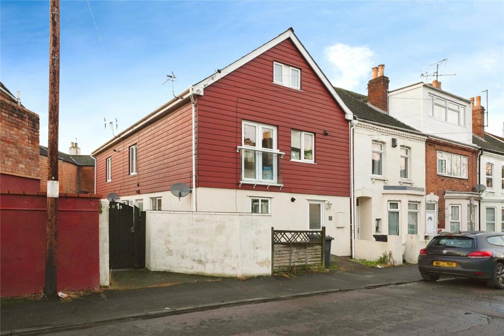 2 bedroom terraced house for sale in Weston Road, Gloucester, Gloucestershire, GL1
