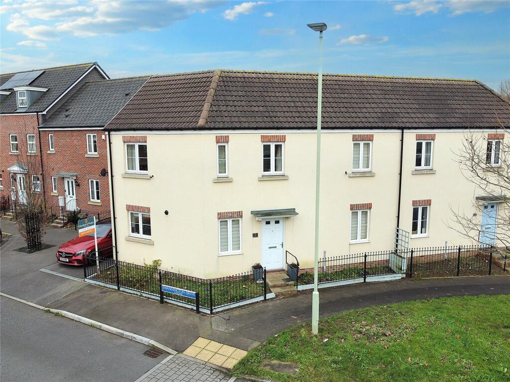 3 bedroom semi-detached house for sale in Swannington Drive Kingsway, GLOUCESTER, Gloucestershire, GL2
