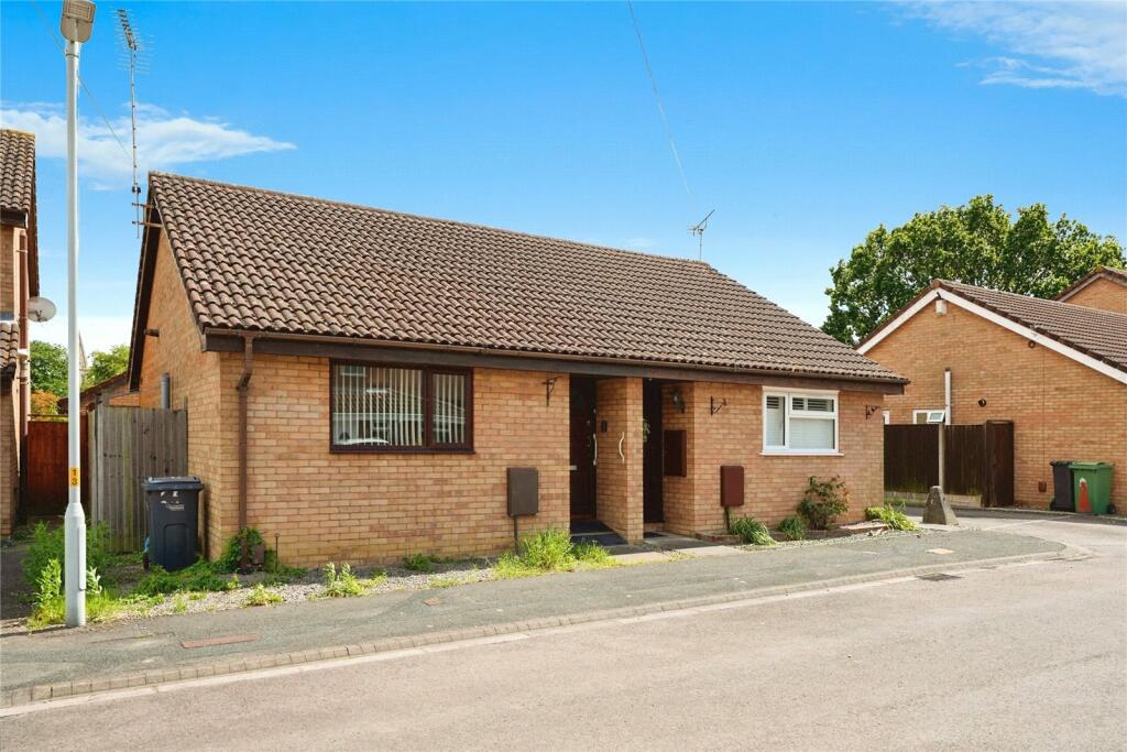 Main image of property: The Willows, Quedgeley, Gloucester, Gloucestershire, GL2