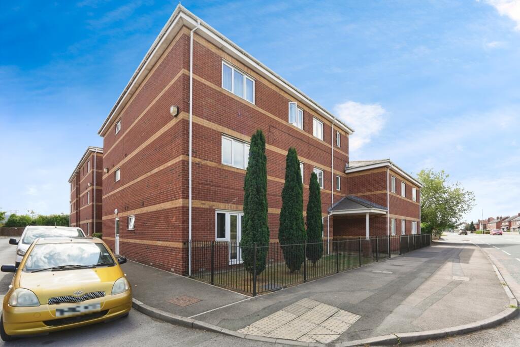 Main image of property: Bristol Road, Quedgeley, Gloucester, Gloucestershire, GL2