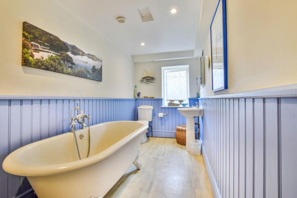 4 bedroom semidetached house for sale in Croft Cottage, Mill Lane