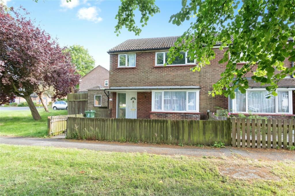 Main image of property: Essex Close, Bletchley, Milton Keynes, Buckinghamshire, MK3