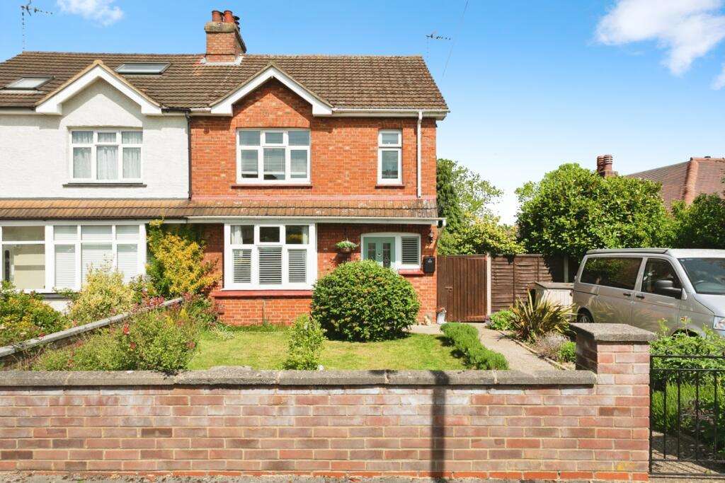 Main image of property: Staple Hall Road, Bletchley, Milton Keynes, Buckinghamshire, MK1