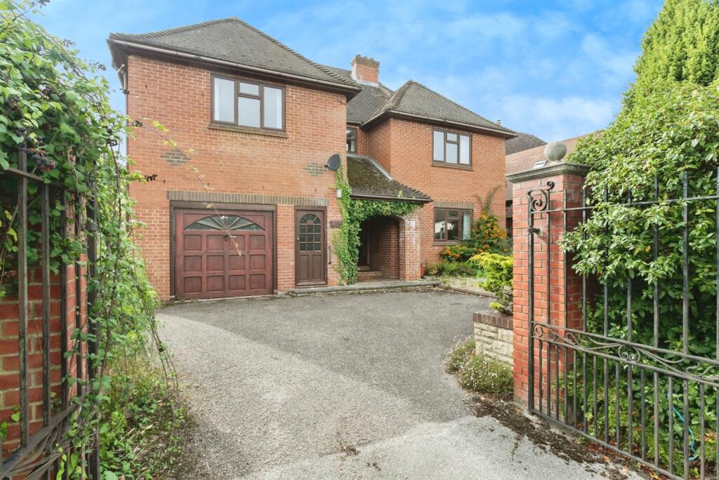 Main image of property: Simpson, Simpson, Milton Keynes, Buckinghamshire, MK6