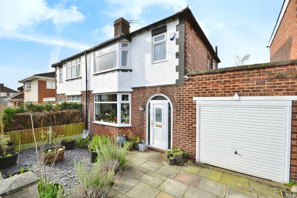 3 bedroom semidetached house for sale in Belmont Road, Gatley, Cheadle