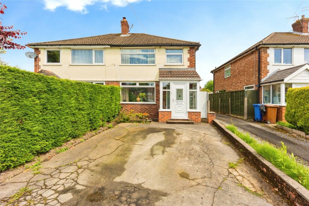 3 bedroom semidetached house for sale in Littlebrook Close, Cheadle