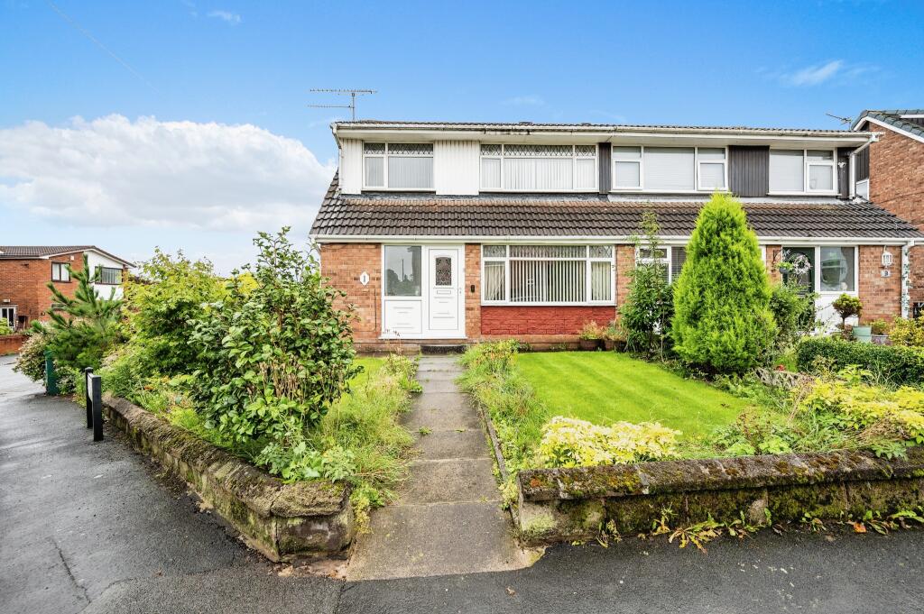 3 bedroom semidetached house for sale in Oakston Avenue, Rainhill