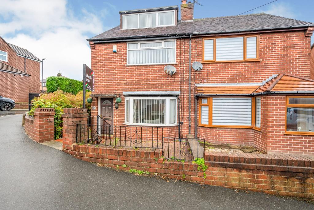 3 bedroom semidetached house for sale in Consett Road, St. Helens