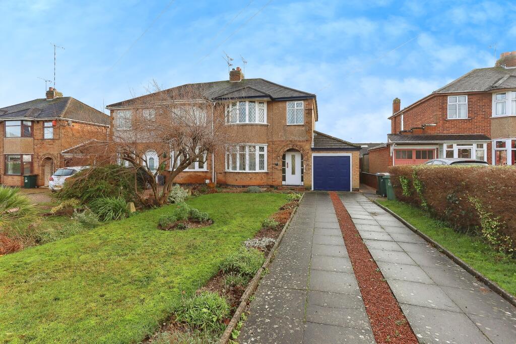 3 bedroom semi-detached house for sale in Hadleigh Road, Coventry, West Midlands, CV3