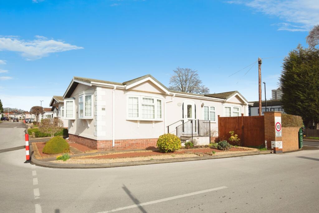 2 bedroom detached house for sale in New Green Park, Wyken Croft