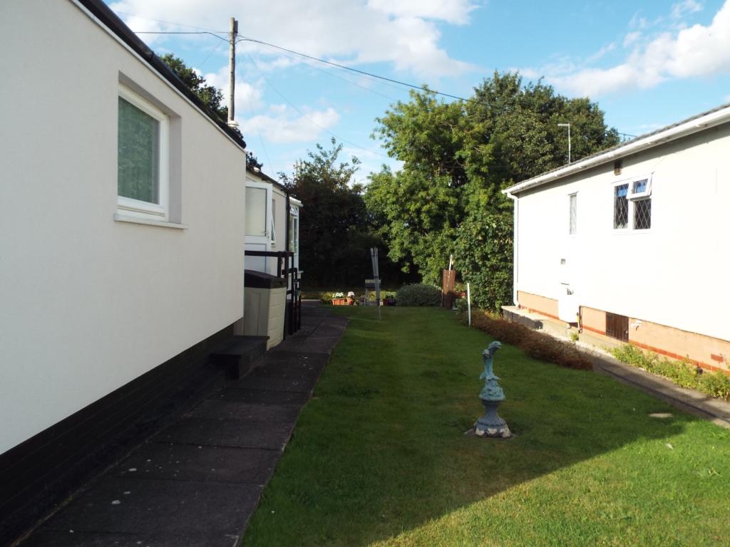 1 bedroom mobile home for sale in Mill Farm Park, Bulkington, Bedworth