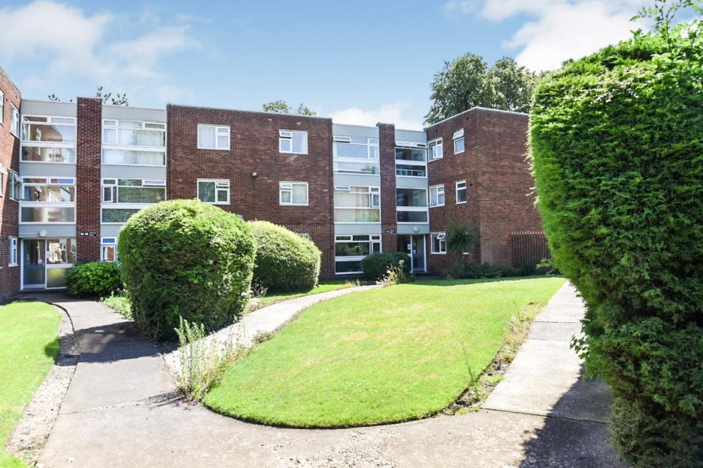 1 bedroom flat for sale in Aylesby Court, Wilbraham Road, Chorlton