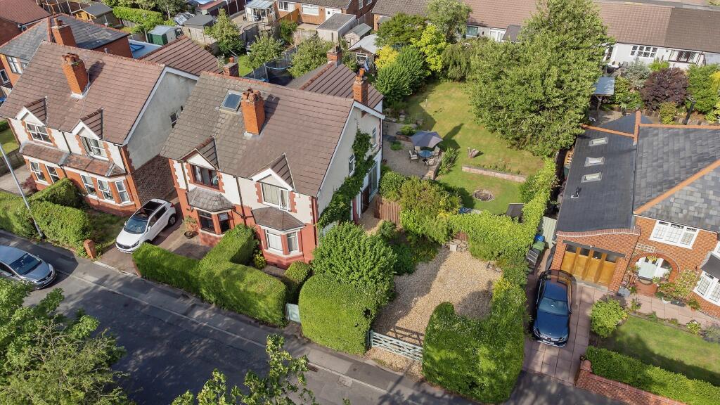 3 bedroom semi-detached house for sale in Station Road North, Fearnhead, Warrington, Cheshire, WA2