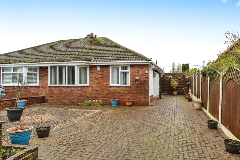 2 bedroom bungalow for sale in Thames Road, Culcheth, Warrington, Cheshire, WA3