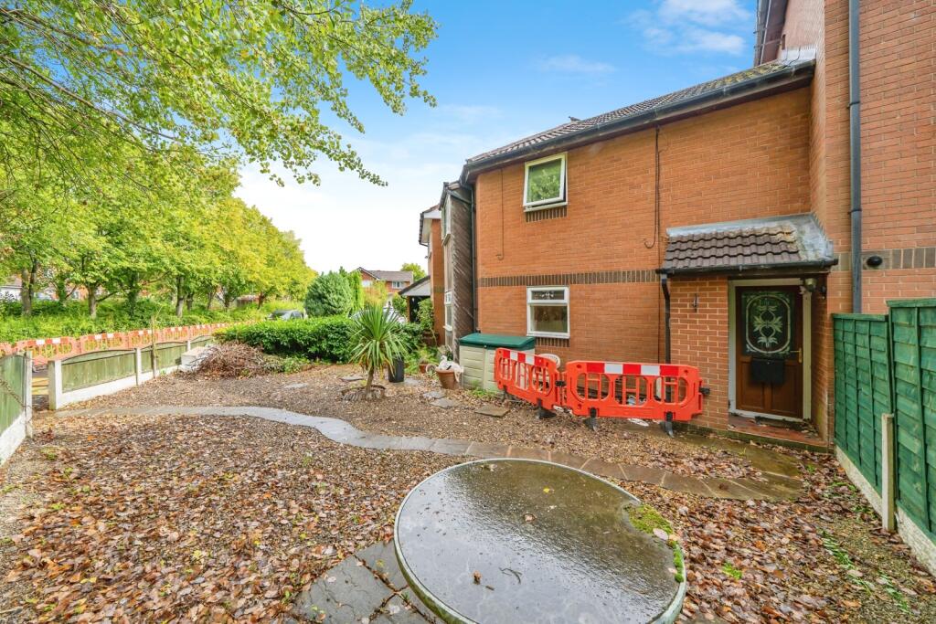 Main image of property: Flaxley Close, WARRINGTON, Cheshire, WA3