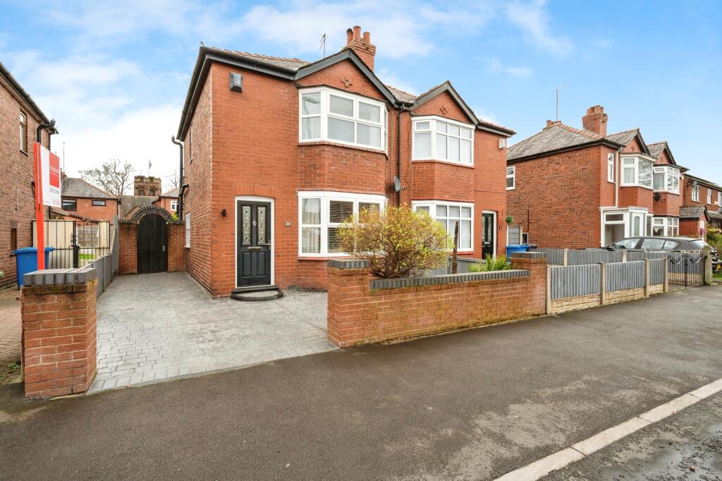 2 bedroom semi-detached house for sale in Hallows Avenue, Warrington, Cheshire, WA2