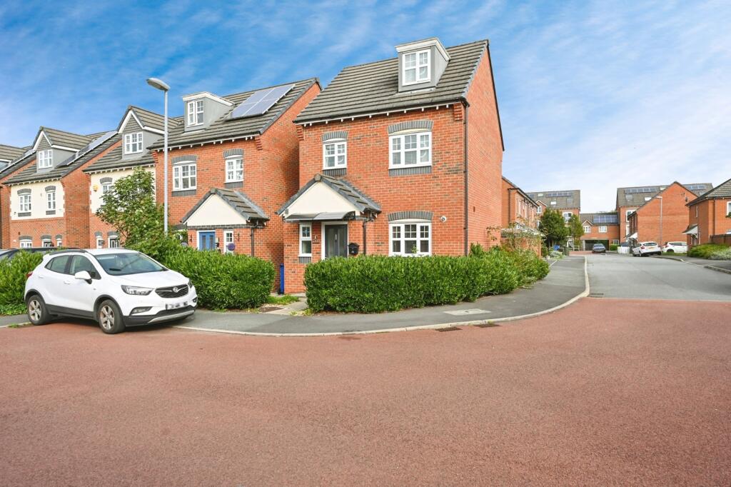 Main image of property: Calgarth Avenue, Warrington, Cheshire, WA5