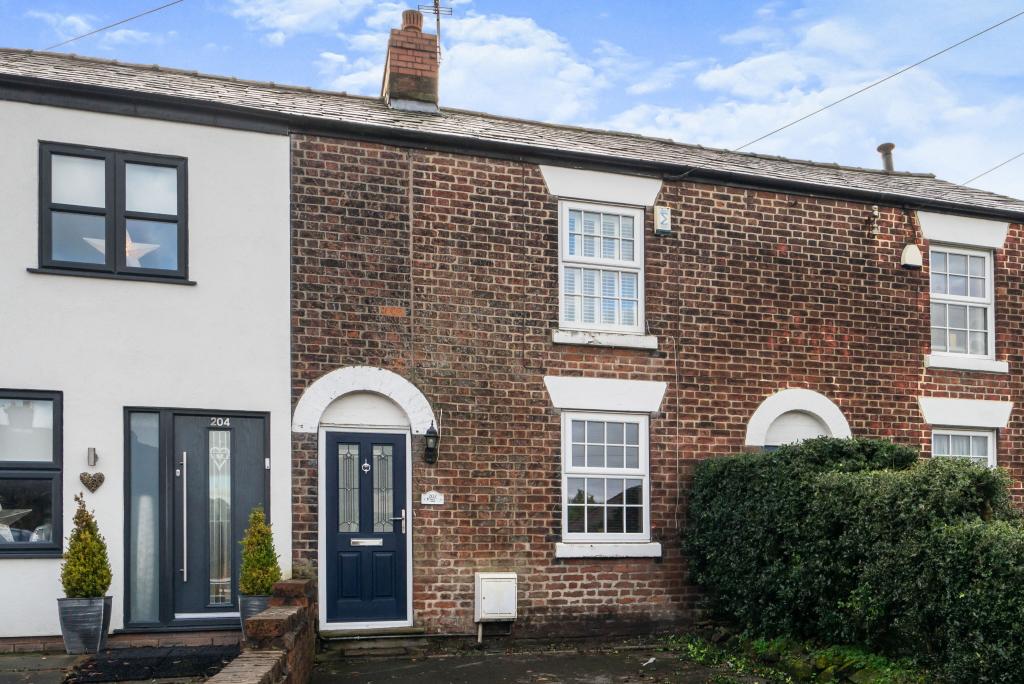 2 bedroom terraced house for sale in Knutsford Road, Grappenhall