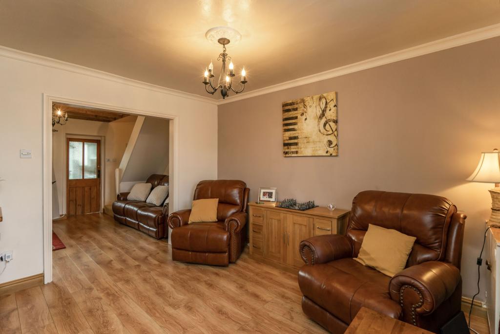 2 bedroom terraced house for sale in Knutsford Road, Grappenhall