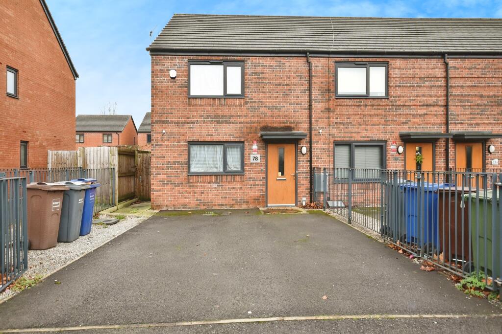 3 bedroom end of terrace house for sale in Wenlock Way, Manchester