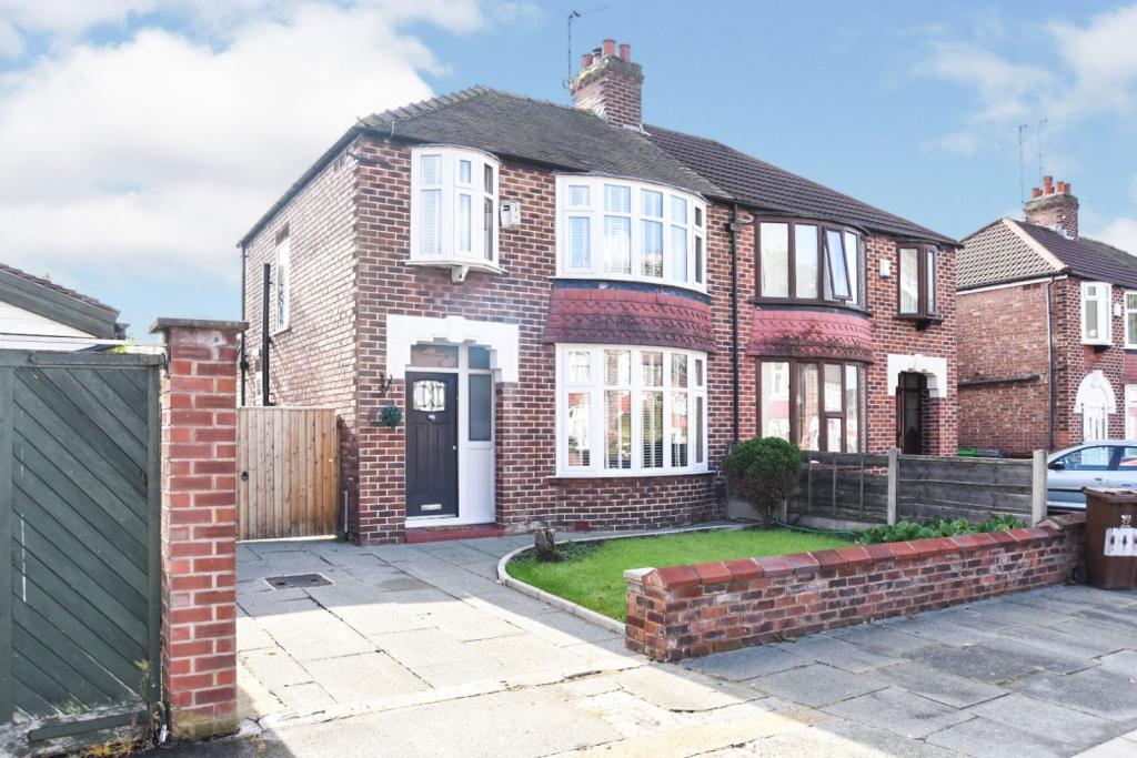 3 Bedroom Semi Detached House For Sale In Arnfield Road Manchester Greater Manchester Uk M20