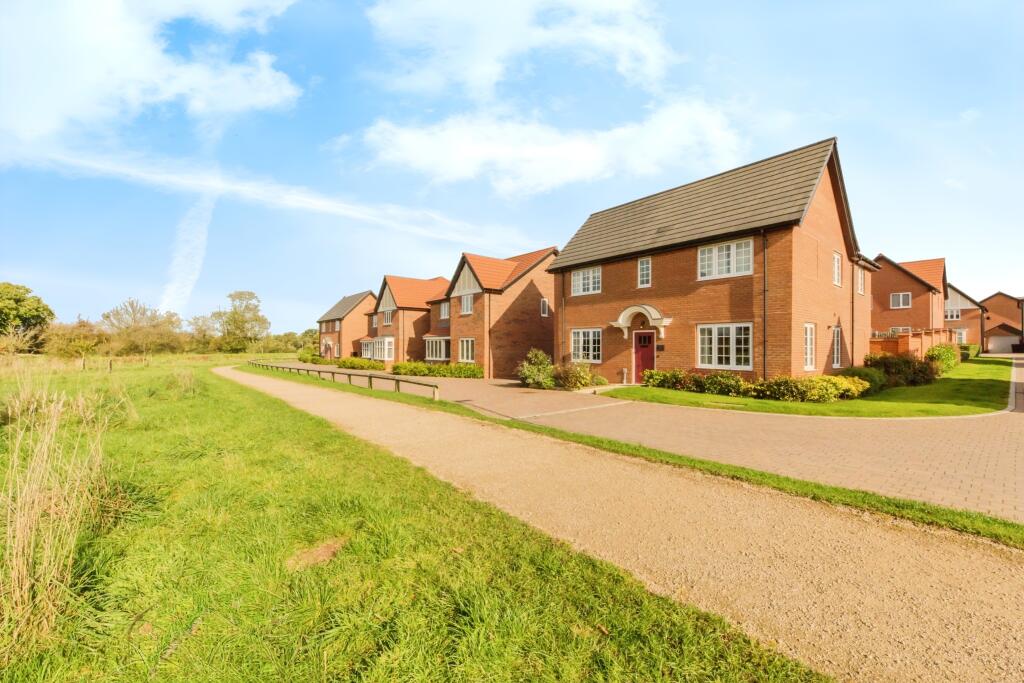 Additional property image - Gadwall Close, Wistaston, Crewe, Cheshire, CW2